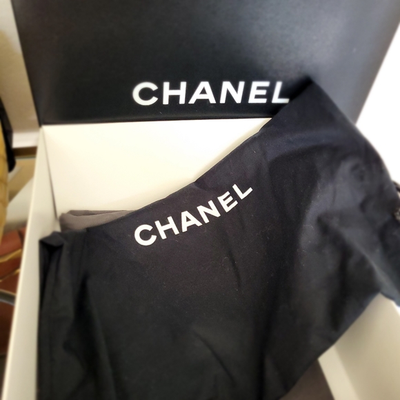 New Chanel Pony Hair Shoulder Bag Leather Black with Silver CC - Picture 6 of 15